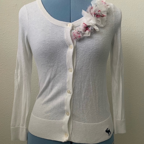 Abercrombie u0026 Fitch | Sweaters | Abercrombie Fitch Womens White Flower  Cardigan Small | Poshmark